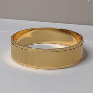 Vintage Monet Gold Tone Metal Bangle